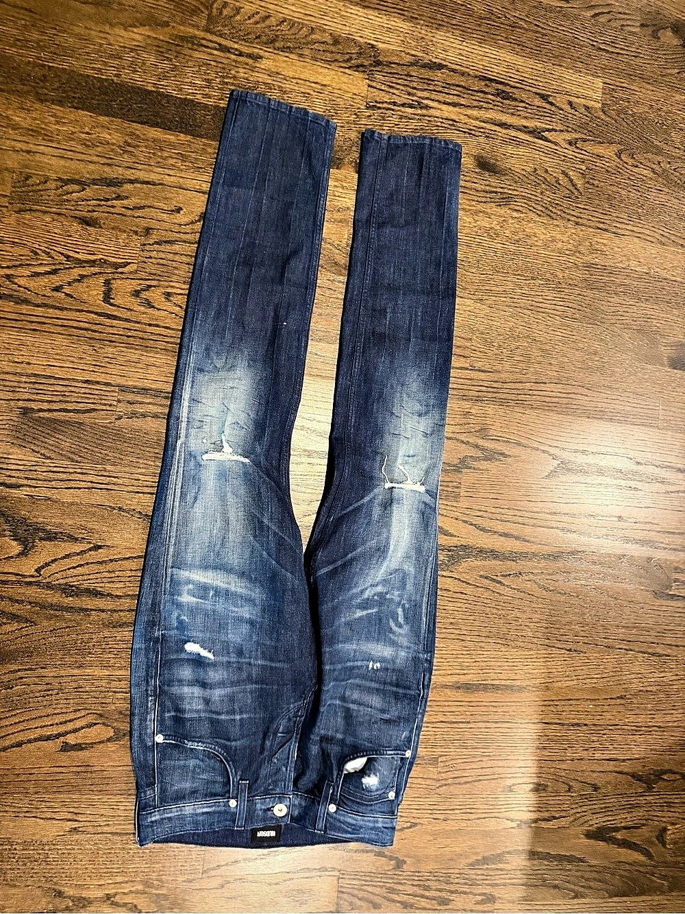 Hudson blue Distressed Skinny Jeans Women’s Waist 30 Distressed made in USA